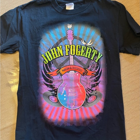 John Fogerty t-shirt. “Peace, Love and Creedence”. - Picture 7 of 10